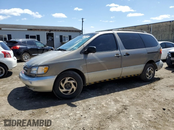1999 Toyota Sienna LE with VIN 4T3ZF13C2XU112113, listed as a Copart auction lot 52162655 with 248,091 mi miles and Salvage Title. Bid and sale history available at carsss.com. Image 1.