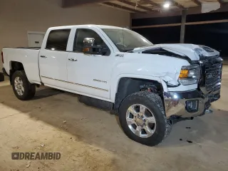 2018 GMC Sierra 2500HD SLT with VIN 1GT12TEY7JF279153, listed as a Copart auction lot 87697105 with 121,082 mi miles and Salvage Title. Bid and sale history available at carsss.com. Image 4.