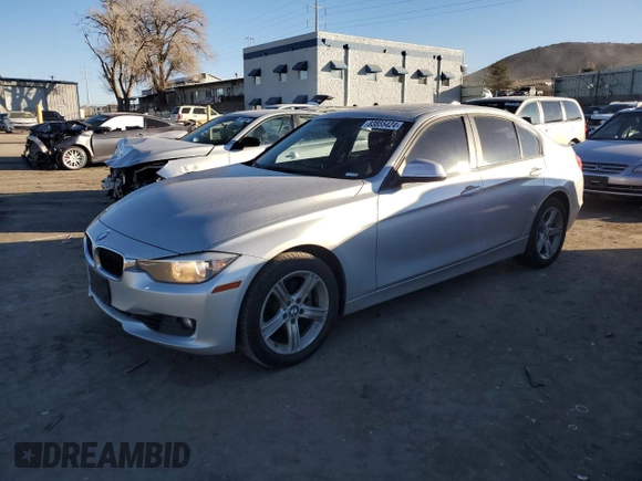 2012 BMW 3 Series 328i с VIN WBA3A5C54CF340846, выставлен на аукционе Copart как лот 83855424 с пробегом 111 421 миль миль и Списание • Salvage title. История ставок и продаж доступна на DreamBid. Изображение 1.
