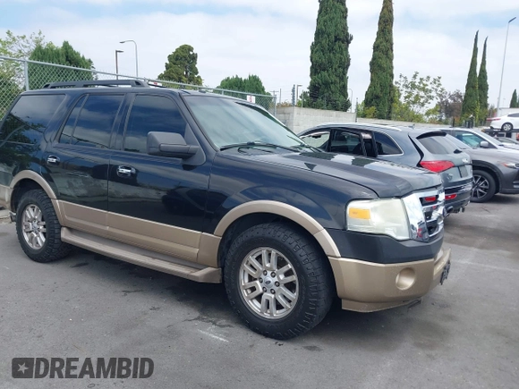 2013 Ford Expedition XLT z VIN 1FMJU1H53DEF16906, wystawiony jako IAAI lot #42196613 z przebiegiem 203 071 mil mil oraz . Historia ofert i sprzedaży dostępna na DreamBid. Obrazek 1.