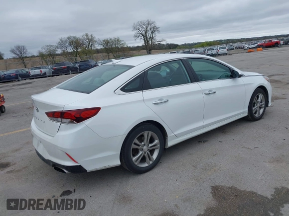 2018 Hyundai Sonata Limited with VIN 5NPE34AF2JH636995, listed as a IAAI auction lot 42105350 with 105,279 mi miles. Bid and sale history available at carsss.com. Image 4.