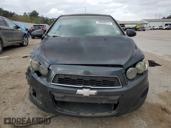 2016 Chevrolet Sonic LS z VIN 1G1JA5SH5G4106781, wystawiony jako Copart lot #49690075 z przebiegiem 132 673 mil mil oraz Szkoda całkowita • Salvage title. Historia ofert i sprzedaży dostępna na DreamBid. Obrazek 5.