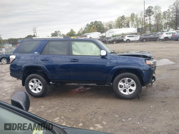 2022 Toyota 4Runner SR5 with VIN JTEMU5JR0N6028851, listed as a IAAI auction lot 41972880 with 38,484 mi miles and . Bid and sale history available at DreamBid. Image 13.