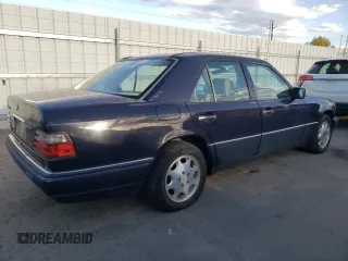 1995 Mercedes-Benz E Class with VIN WDBEB31E4SC189408, listed as a Copart auction lot 77788744 with 242,362 mi miles and Clean Title. Bid and sale history available at carsss.com. Image 3.