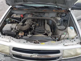 2001 Chevrolet Tracker z VIN 2CNBE13CX16947671, wystawiony jako IAAI lot #41894060 z przebiegiem 140 752 mil mil oraz . Historia ofert i sprzedaży dostępna na DreamBid. Obrazek 10.