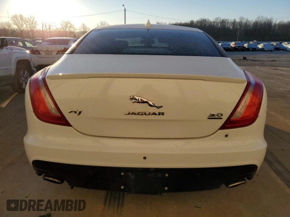 2016 Jaguar XJ R-Sport with VIN SAJWJ1CD8G8W02265, listed as a Copart auction lot 42821565 with 89,628 mi miles and Clean title. Bid and sale history available at DreamBid. Image 6.