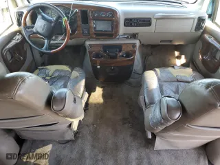 2001 GMC Savana Cargo Van YF7 Upfitter with VIN 1GDFG15R011100304, listed as a Copart auction lot 80039964 with 231,537 mi miles and Salvage Title. Bid and sale history available at carsss.com. Image 8.