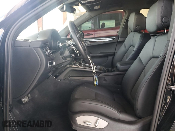 2023 Porsche Macan S z VIN WP1AG2A53PLB37611, wystawiony jako Copart lot #58918785 z przebiegiem 11 472 mil mil oraz Nie do naprawy. Historia ofert i sprzedaży dostępna na DreamBid. Obrazek 7.