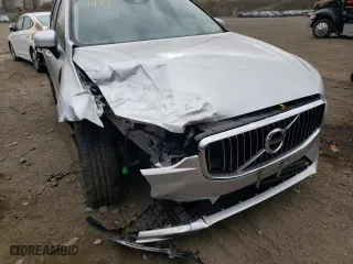 2019 Volvo XC60 Inscription with VIN LYVA22RLXKB228729, listed as a Copart auction lot 66799772 with 34,917 mi miles. Bid and sale history available at carsss.com. Image 9.