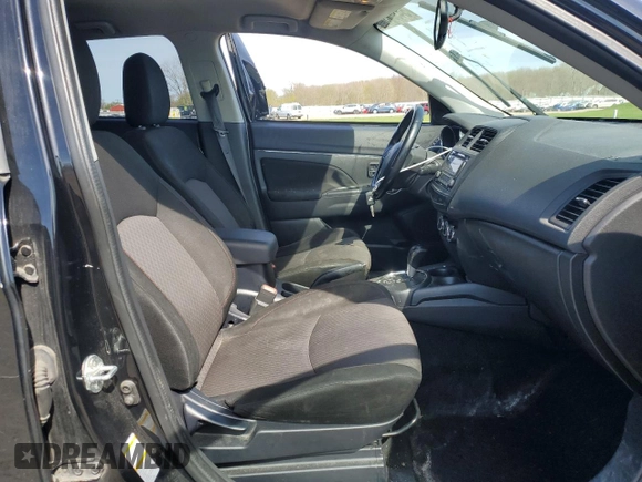2017 Mitsubishi Outlander ES z VIN JA4AR3AU7HZ000656, wystawiony jako Copart lot #54366335 z przebiegiem 89 754 mil mil oraz Szkoda całkowita • Salvage title. Historia ofert i sprzedaży dostępna na DreamBid. Obrazek 7.