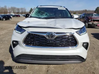 2024 Toyota Highlander LE z VIN 5TDKDRBH5RS569375, wystawiony jako Copart lot #48847105 z przebiegiem 7 103 mil mil oraz Szkoda całkowita • Salvage title. Historia ofert i sprzedaży dostępna na DreamBid. Obrazek 5.