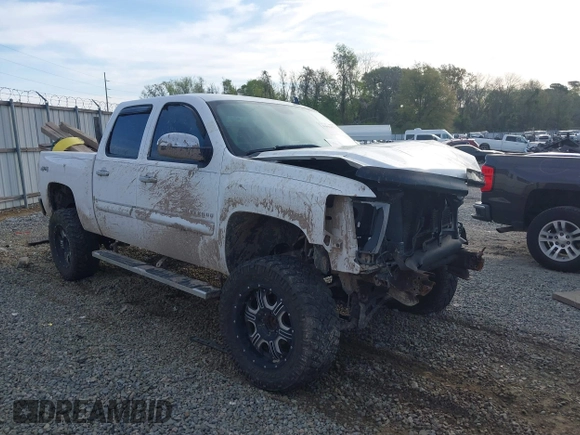 2011 Chevrolet Silverado 1500 LT with VIN 3GCPKSE36BG219504, listed as a IAAI auction lot 41891475 with 189,240 mi miles. Bid and sale history available at carsss.com. Image 1.