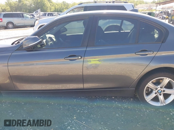 2014 BMW 3 Series 320i xDrive with VIN WBA3C3C54EP661409, listed as a IAAI auction lot 42182593 with 159,104 mi miles and . Bid and sale history available at DreamBid. Image 15.