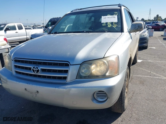 2002 Toyota Highlander with VIN JTEGF21A120061372, listed as a IAAI auction lot 41755320 with 206,256 mi miles. Bid and sale history available at carsss.com. Image 6.