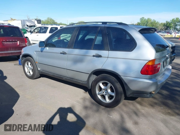 2002 BMW X5 3.0i with VIN 5UXFA53552LP28490, listed as a IAAI auction lot 42120379 with 137,272 mi miles. Bid and sale history available at carsss.com. Image 3.