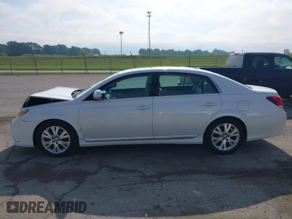 2012 Toyota Avalon with VIN 4T1BK3DB1CU454489, listed as a IAAI auction lot 42230293 with 197,117 mi miles and . Bid and sale history available at DreamBid. Image 14.