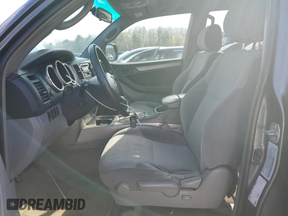 2004 Toyota 4Runner SR5 with VIN JTEBT14R548013439, listed as a Copart auction lot 54211795 with 262,555 mi miles and Clean Title. Bid and sale history available at DreamBid. Image 7.