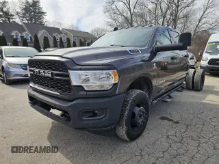 2022 Ram 3500 Tradesman with VIN 3C7WRSCL2NG315535, listed as a Copart auction lot 48806325 with 168,371 mi miles and Clean Title. Bid and sale history available at carsss.com. Image 2.