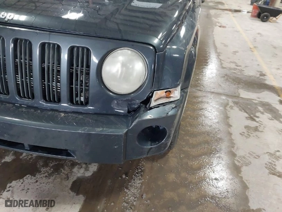 2008 Jeep Patriot Sport with VIN 1J8FF28W68D707209, listed as a IAAI auction lot 41853306 with 168,751 mi miles. Bid and sale history available at carsss.com. Image 12.