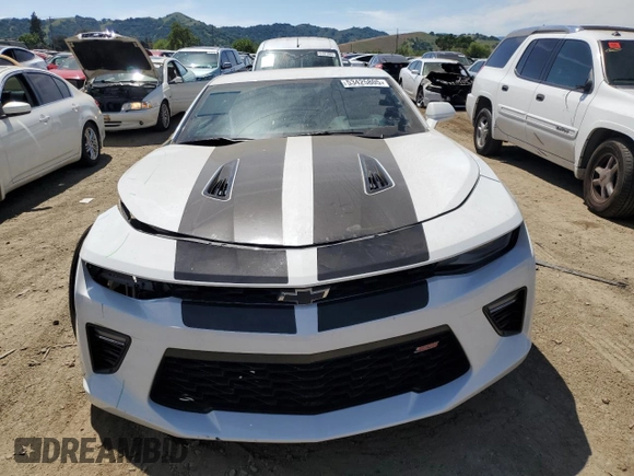 2018 Chevrolet Camaro 2SS z VIN 1G1FH1R74J0104011, wystawiony jako Copart lot #53425805 z przebiegiem 35 807 mil mil oraz Szkoda całkowita • Salvage title. Historia ofert i sprzedaży dostępna na DreamBid. Obrazek 5.