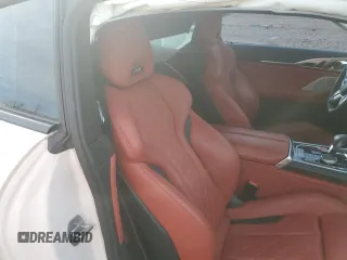 2020 BMW M8 Competition z VIN WBSAE0C06LBM08425, wystawiony jako Copart lot #75154953 z przebiegiem Nie podano mil oraz . Historia ofert i sprzedaży dostępna na DreamBid. Obrazek 10.