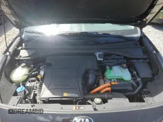 2017 Kia Niro EX with VIN KNDCC3LC0H5065876, listed as a Copart auction lot 51211655 with 104,486 mi miles and Non Repairable. Bid and sale history available at carsss.com. Image 11.