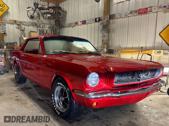 1965 Ford Mustang z VIN 5F07T604850, wystawiony jako Copart lot #41911735 z przebiegiem 47 461 mil mil oraz Czysty tytuł • Clean title. Historia ofert i sprzedaży dostępna na DreamBid. Obrazek 1.