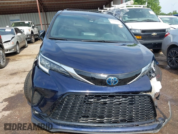 2021 Toyota Sienna XSE with VIN 5TDDRKEC9MS045558, listed as a IAAI auction lot 42428440 with 65,973 mi miles and . Bid and sale history available at DreamBid. Image 12.