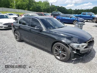 2017 BMW 3 Series 330i xDrive z VIN WBA8D9C33HA005326, wystawiony jako Copart lot #55651035 z przebiegiem 32 829 mil mil oraz Szkoda całkowita • Salvage title. Historia ofert i sprzedaży dostępna na DreamBid. Obrazek 4.