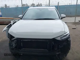 2021 Audi Q3 S line Premium z VIN WA1DECF31M1074155, wystawiony jako IAAI lot #42381678 z przebiegiem 36 894 mil mil oraz . Historia ofert i sprzedaży dostępna na DreamBid. Obrazek 13.