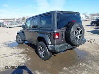 2019 Jeep Wrangler Unlimited Sport S with VIN 1C4HJXDG5KW505015, listed as a IAAI auction lot 41560088 with 54,193 mi miles and . Bid and sale history available at DreamBid. Image 3.