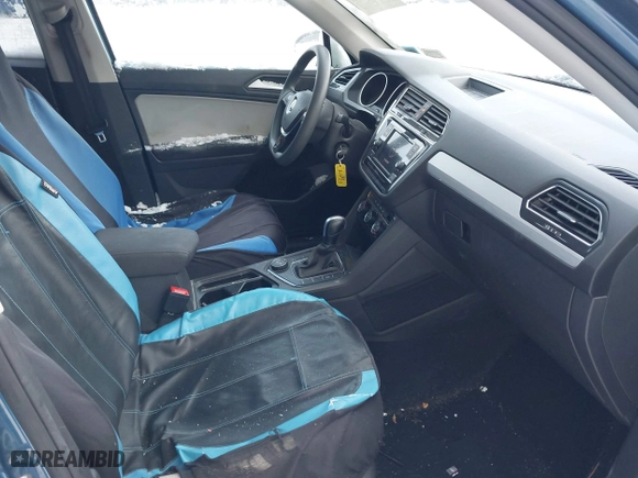 2019 Volkswagen Tiguan S with VIN 3VV0B7AX0KM140226, listed as a IAAI auction lot 41436173 with 88,260 mi miles. Bid and sale history available at carsss.com. Image 5.