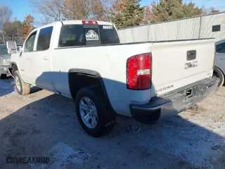 2017 GMC Sierra 1500 SLE with VIN 3GTU2MEC1HG262686, listed as a IAAI auction lot 41357646 with 141,377 mi miles. Bid and sale history available at carsss.com. Image 3.