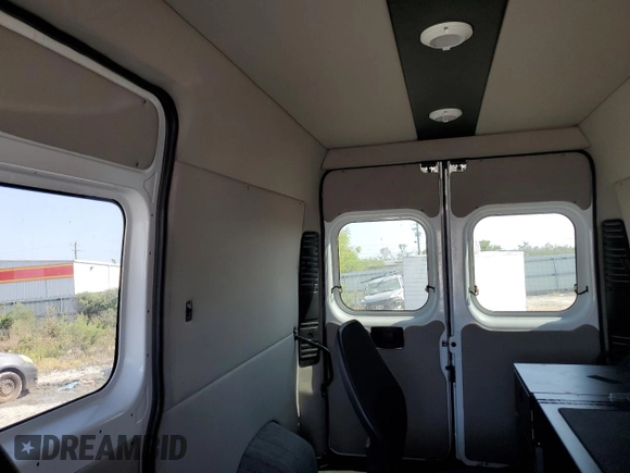 2021 Ram ProMaster Cargo with VIN 3C6LRVBG3ME538562, listed as a Copart auction lot 68488984 with 39,173 mi miles and Salvage Title. Bid and sale history available at carsss.com. Image 10.
