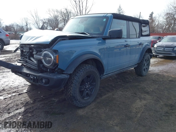 2023 Ford Bronco with VIN 1FMEE5DHXPLB99888, listed as a IAAI auction lot 41470327 with 6,356 mi miles. Bid and sale history available at carsss.com. Image 17.