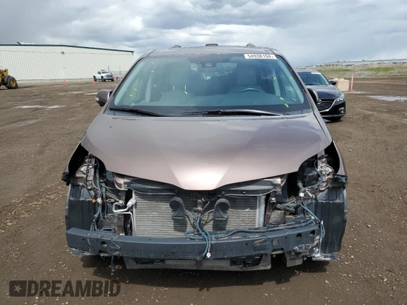 2020 Toyota Sienna XLE z VIN 5TDDZ3DC0LS231768, wystawiony jako Copart lot #54938104 z przebiegiem 47 345 mil mil oraz Szkoda całkowita • Salvage title. Historia ofert i sprzedaży dostępna na DreamBid. Obrazek 5.