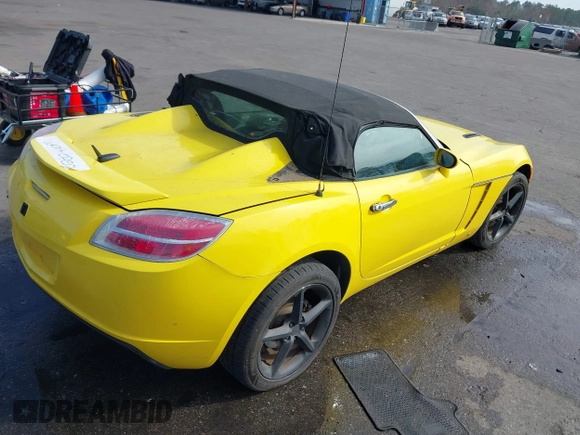 2008 Saturn Sky z VIN 1G8MB35B28Y121613, wystawiony jako IAAI lot #41507956 z przebiegiem 195 378 mil mil oraz . Historia ofert i sprzedaży dostępna na DreamBid. Obrazek 4.