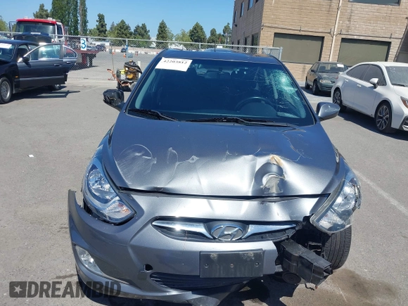 2012 Hyundai Accent SE z VIN KMHCU5AE5CU022142, wystawiony jako IAAI lot #42203812 z przebiegiem 89 196 mil mil oraz . Historia ofert i sprzedaży dostępna na DreamBid. Obrazek 6.