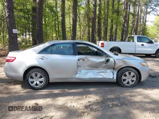 2009 Toyota Camry z VIN 4T1BE46K59U285838, wystawiony jako IAAI lot #42071960 z przebiegiem 141 140 mil mil oraz . Historia ofert i sprzedaży dostępna na DreamBid. Obrazek 12.