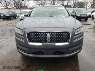 2022 Lincoln Nautilus Reserve with VIN 2LMPJ8K97NBL24042, listed as a Copart auction lot 39692694 with 5,772 mi miles. Bid and sale history available at carsss.com. Image 5.