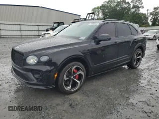2022 Bentley Bentayga V8 z VIN SJAAM2ZV8NC039607, wystawiony jako Copart lot #54888564 z przebiegiem 15 561 mil mil oraz . Historia ofert i sprzedaży dostępna na DreamBid. Obrazek 1.