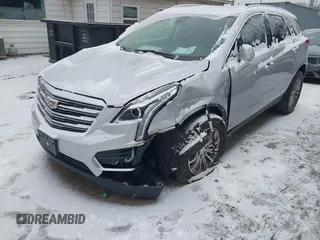 2017 Cadillac XT5 Luxury AWD z VIN 1GYKNDRS6HZ247580, wystawiony jako IAAI lot #41600234 z przebiegiem 82 480 mil mil oraz . Historia ofert i sprzedaży dostępna na DreamBid. Obrazek 6.