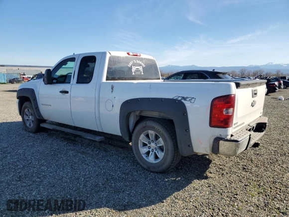 2010 Chevrolet Silverado 1500 LS with VIN 1GCSKREA5AZ245740, listed as a Copart auction lot 47038335 with 163,599 mi miles and Salvage Title. Bid and sale history available at DreamBid. Image 2.