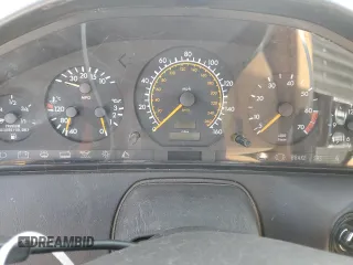 1991 Mercedes-Benz 500 z VIN WDBFA66E8MF020155, wystawiony jako Copart lot #46239855 z przebiegiem Nie podano mil oraz Tytuł czysty. Historia ofert i sprzedaży dostępna na DreamBid. Obrazek 9.