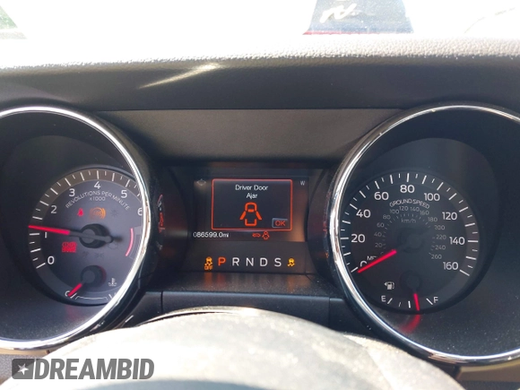 2015 Ford Mustang EcoBoost z VIN 1FA6P8TH3F5353923, wystawiony jako IAAI lot #42182603 z przebiegiem 86 599 mil mil oraz . Historia ofert i sprzedaży dostępna na DreamBid. Obrazek 7.