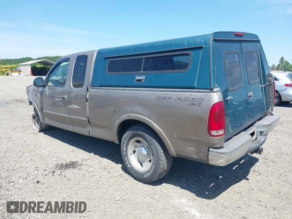 2001 Ford F-150 XL z VIN 2FTRX18L61CA78784, wystawiony jako IAAI lot #42228289 z przebiegiem 208 507 mil mil oraz . Historia ofert i sprzedaży dostępna na DreamBid. Obrazek 3.
