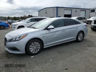 2017 Hyundai Sonata Hybrid SE with VIN KMHE24L10HA059207, listed as a Copart auction lot 47704465 with 303,903 mi miles and Clean Title. Bid and sale history available at carsss.com. Image 1.