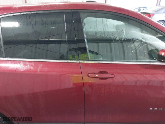 2020 Chevrolet Equinox LT with VIN 2GNAXTEV7L6122508, listed as a IAAI auction lot 41915685 with 92,504 mi miles. Bid and sale history available at carsss.com. Image 13.