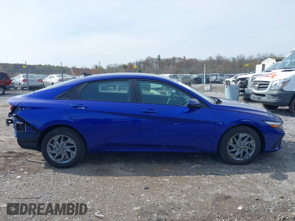 2024 Hyundai Elantra SEL with VIN KMHLM4DG2RU809713, listed as a IAAI auction lot 41998632 with 8,185 mi miles and . Bid and sale history available at DreamBid. Image 13.