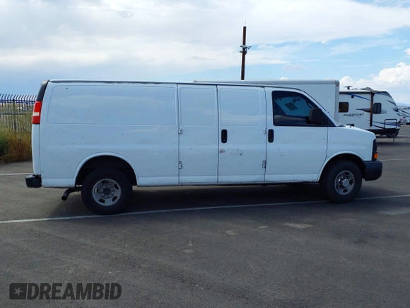 2011 Chevrolet Express Cargo z VIN 1GCWGGCA1B1157360, wystawiony jako IAAI lot #42344777 z przebiegiem 338 960 mil mil oraz . Historia ofert i sprzedaży dostępna na DreamBid. Obrazek 13.
